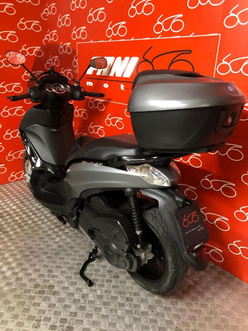 Piaggio Beverly 300 i.e. (2010 - 16) (4)