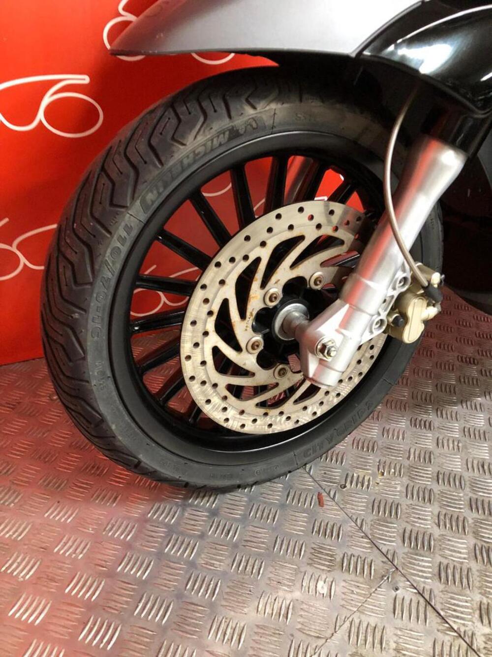 Piaggio Beverly 300 i.e. (2010 - 16) (6)