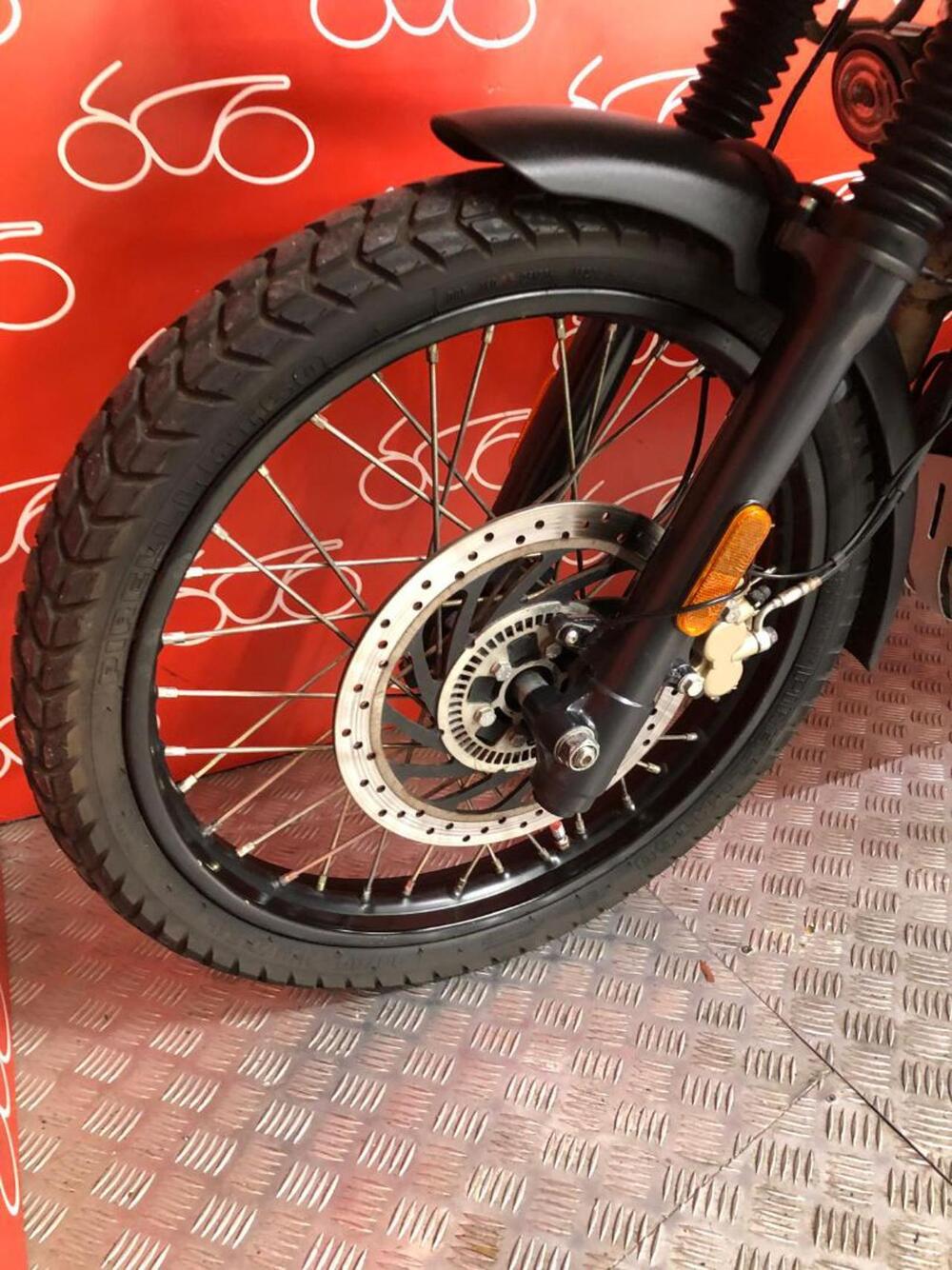 Royal Enfield Himalayan 411 (2021 - 24) (6)