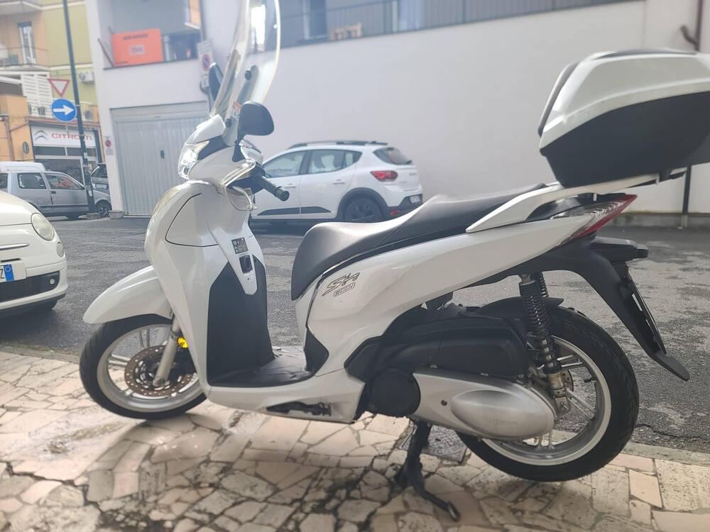 Honda SH 300 i ABS (2016 - 20) (8)