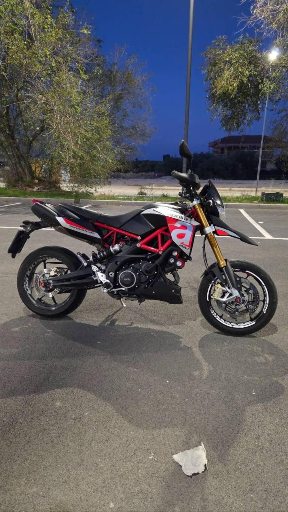 Aprilia Dorsoduro 900 (2017 - 20) (2)