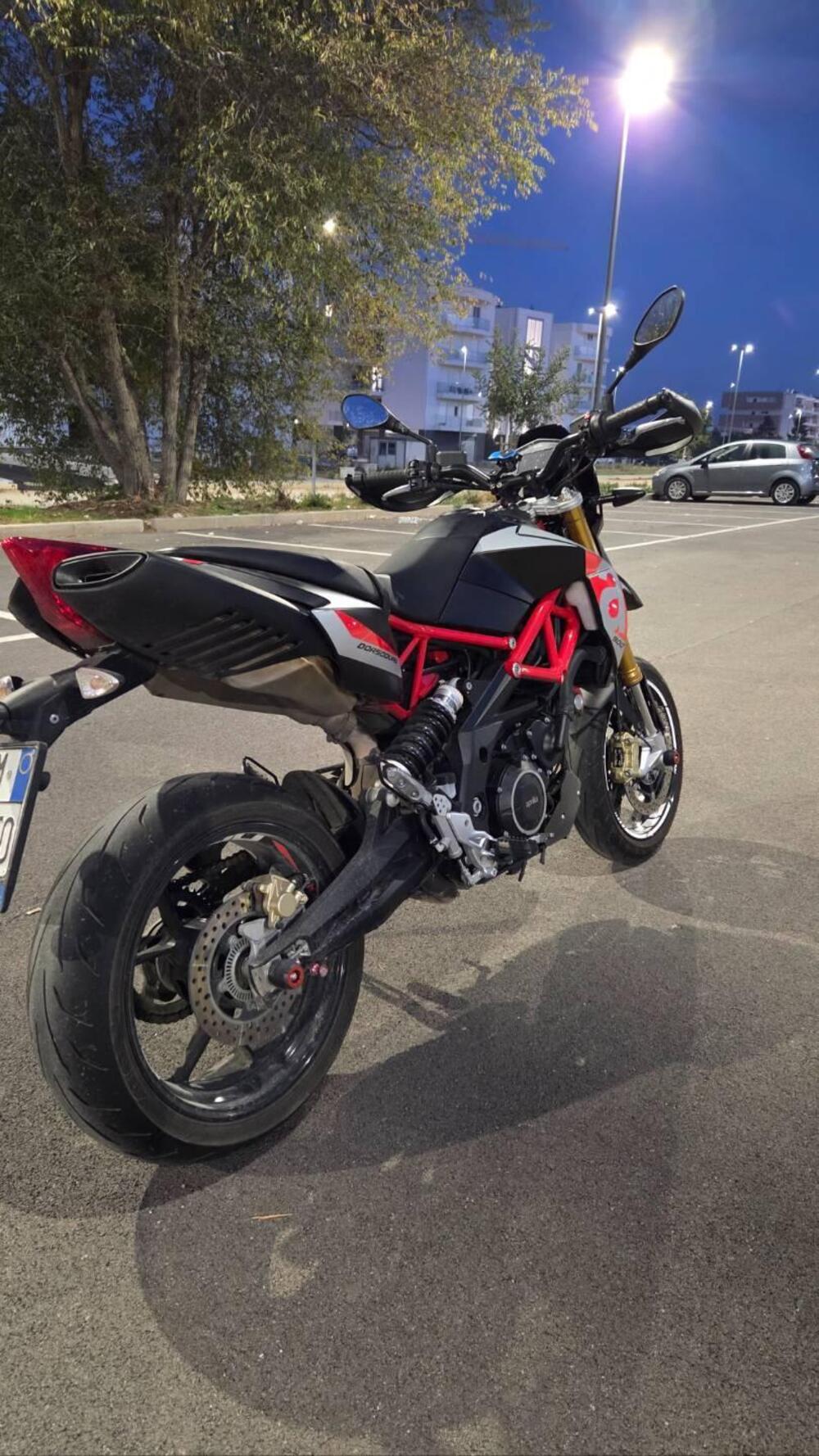 Aprilia Dorsoduro 900 (2017 - 20) (3)