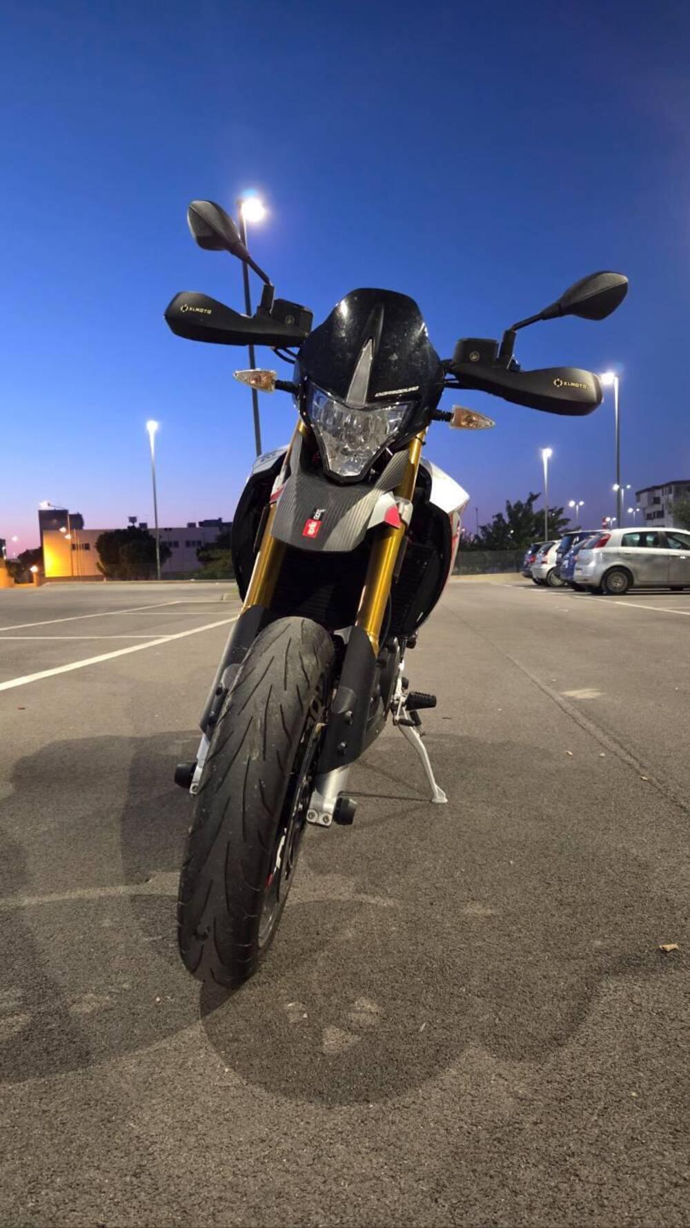 Aprilia Dorsoduro 900 (2017 - 20) (5)