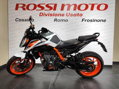 KTM 890 Duke R (2021) usata