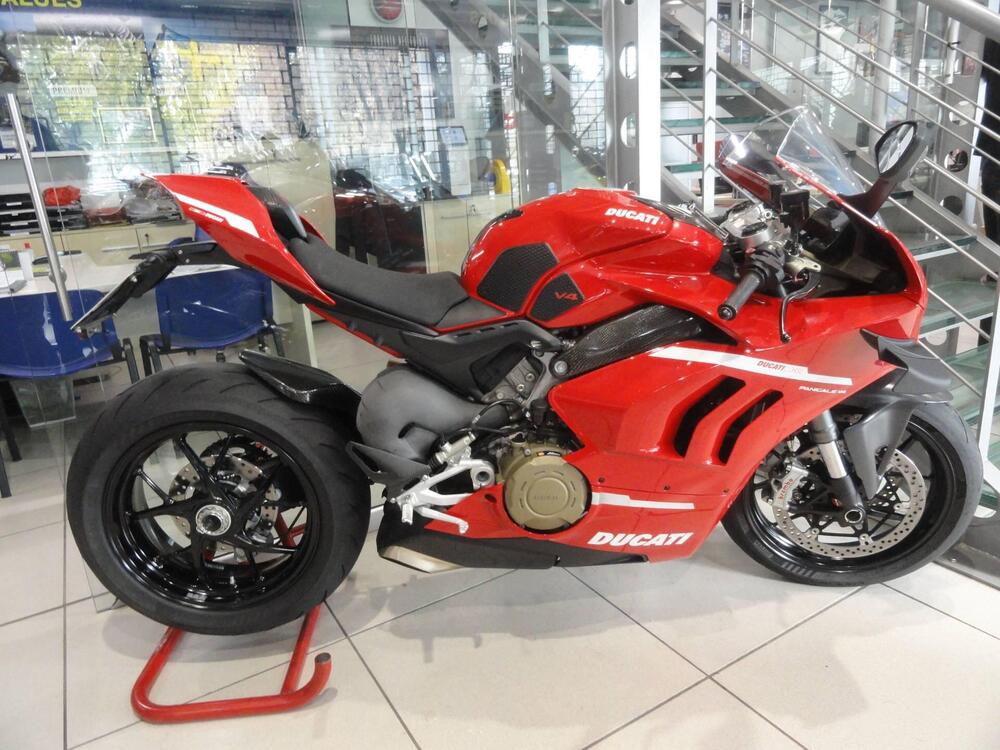 Ducati Panigale V4 1100 (2021) (2)
