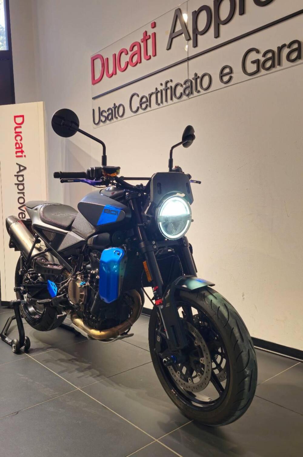 Husqvarna Svartpilen 801 (2024 - 26) (3)