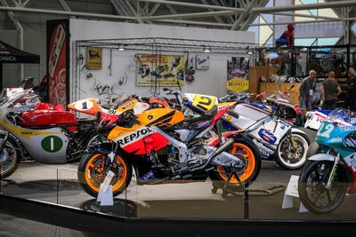 Auto e Moto d&#039;Epoca Bologna 2025: tra leggende da corsa, rarit&agrave; britanniche e hyperbike [VIDEO]