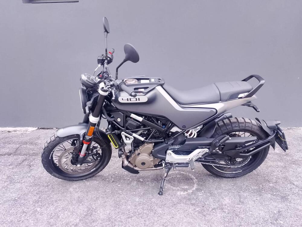 Husqvarna Svartpilen 401 (2021 - 23) (3)