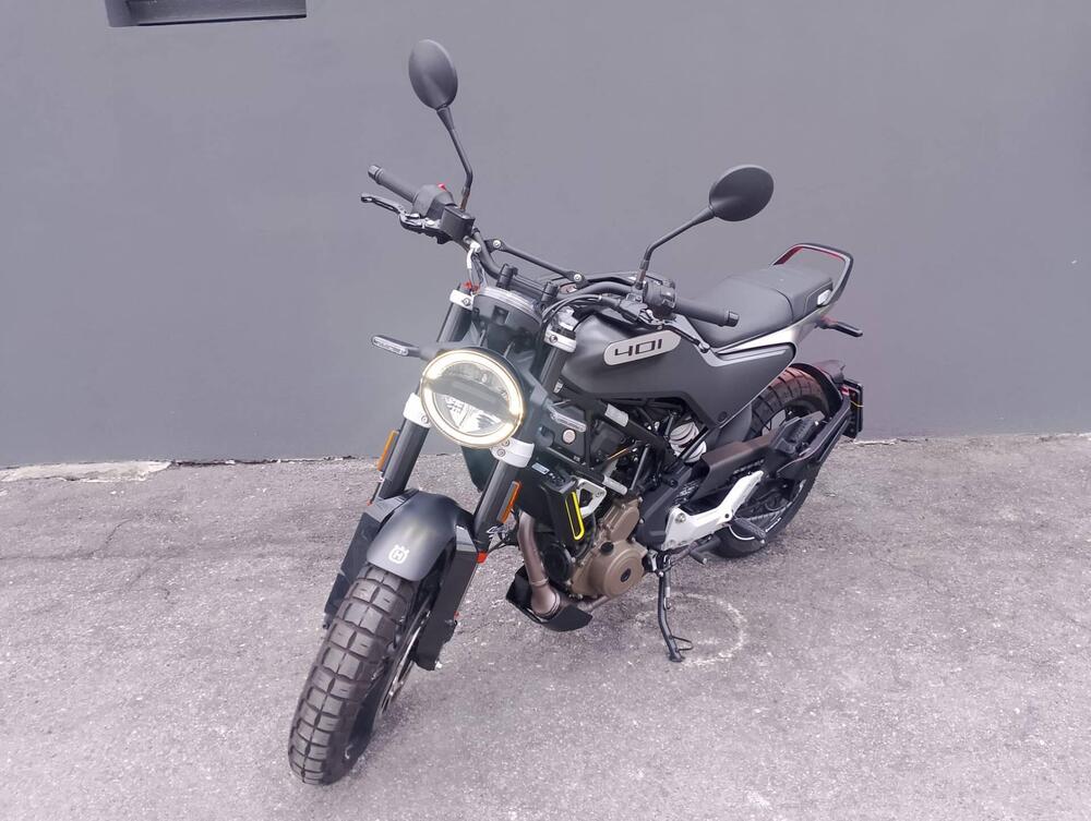 Husqvarna Svartpilen 401 (2021 - 23) (2)