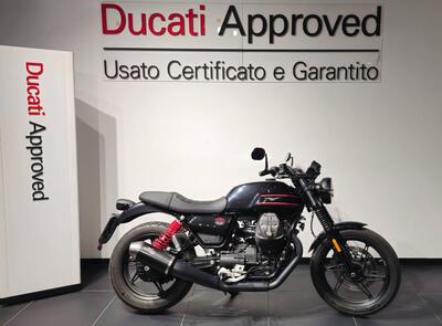 Moto Guzzi V7 Stone Special Edition (2022 - 25) usata