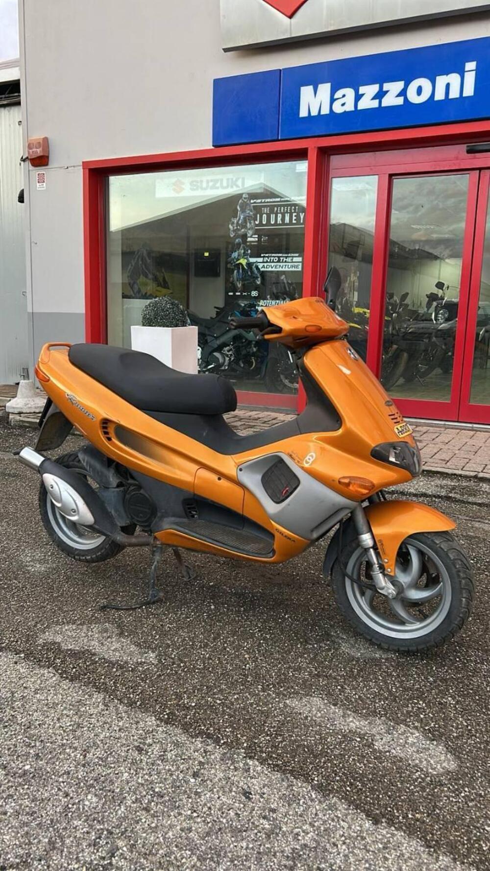 Gilera Runner 50 LC DD (2)