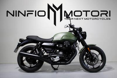 Moto Guzzi V7 Stone (2021 - 24) usata
