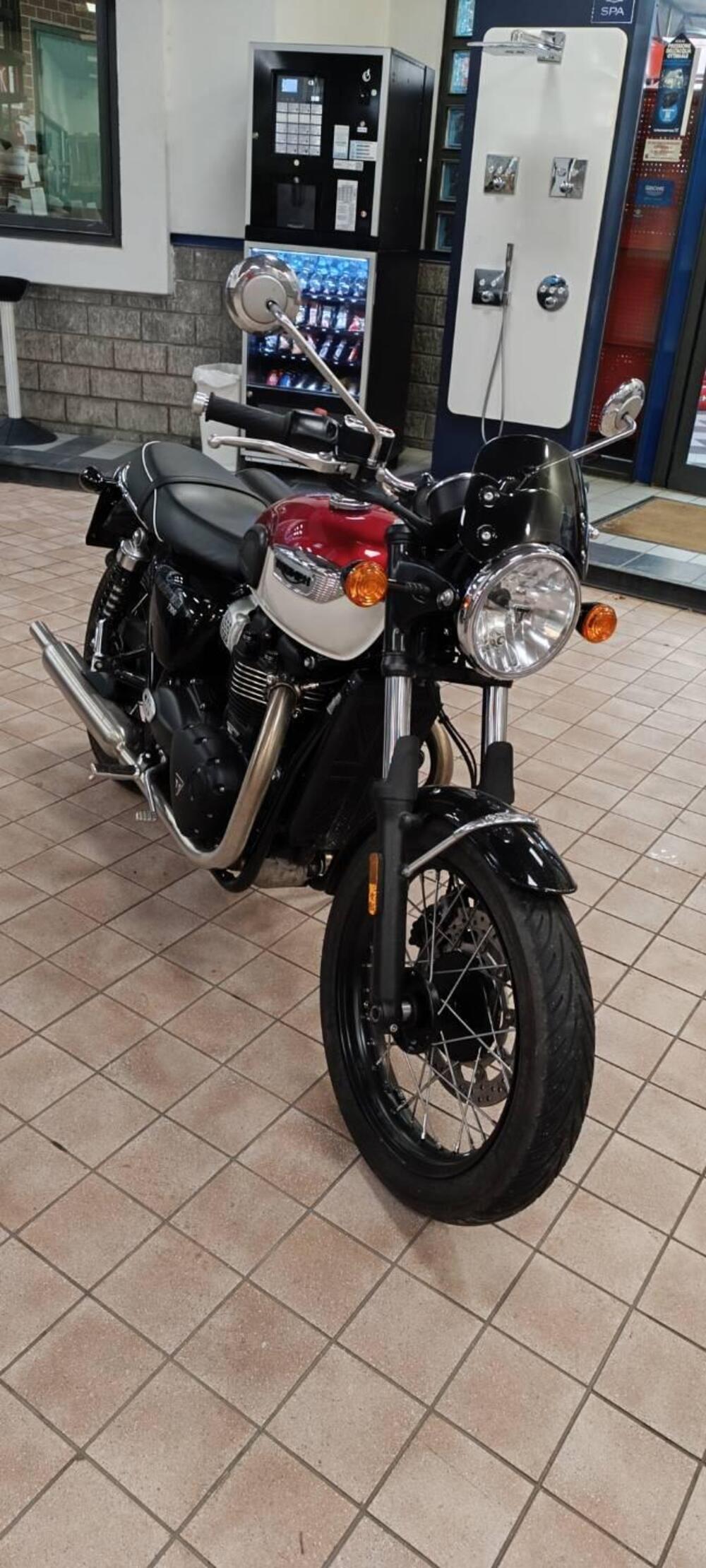 Triumph Bonneville T100 (2026) (2)