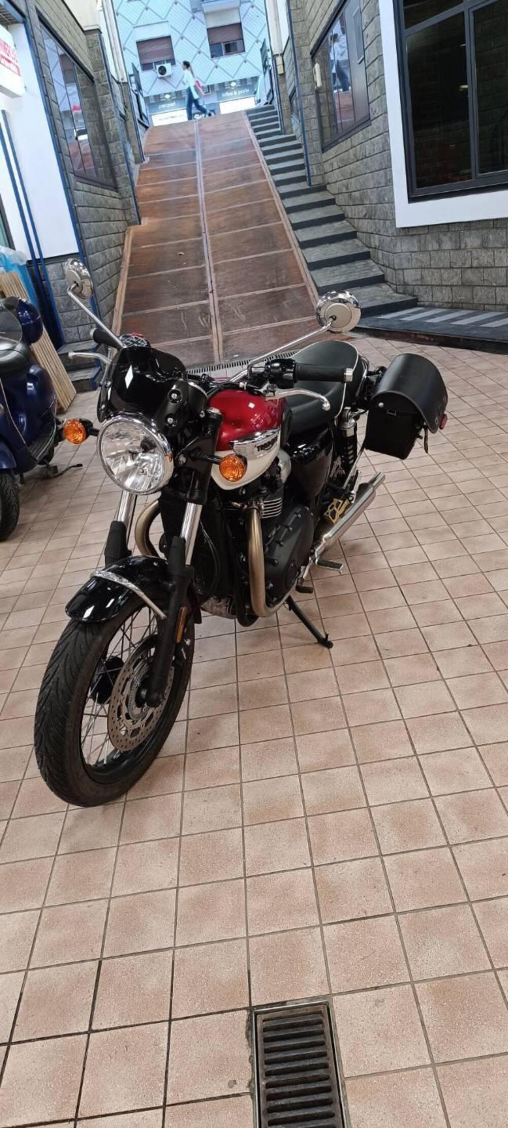Triumph Bonneville T100 (2026) (4)