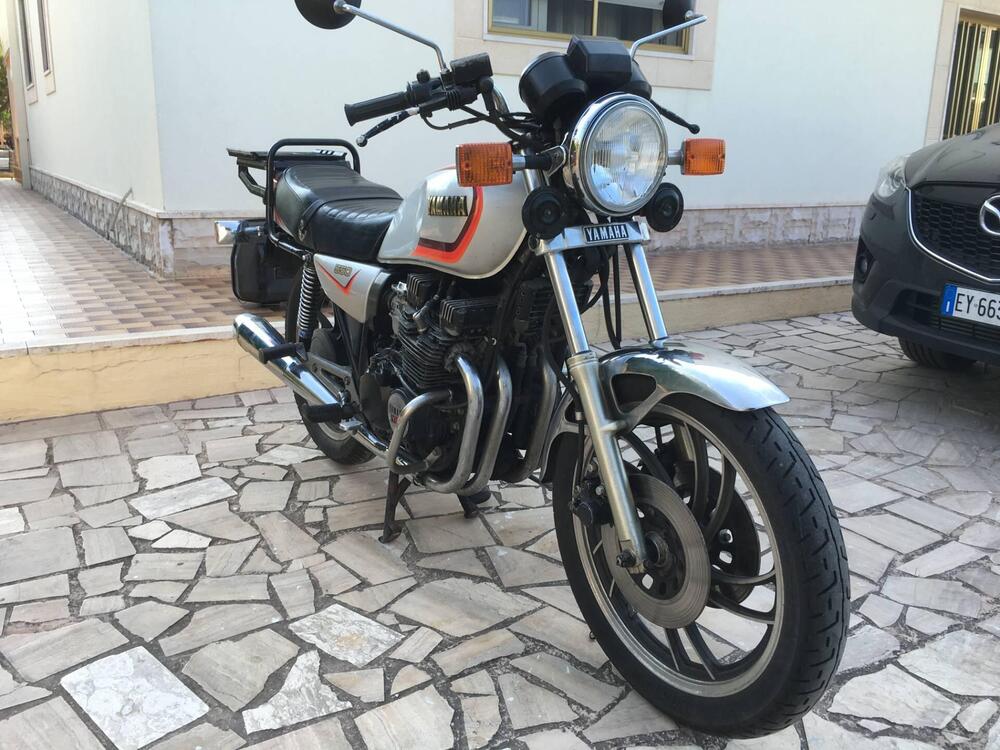 Yamaha XJ550 (9)