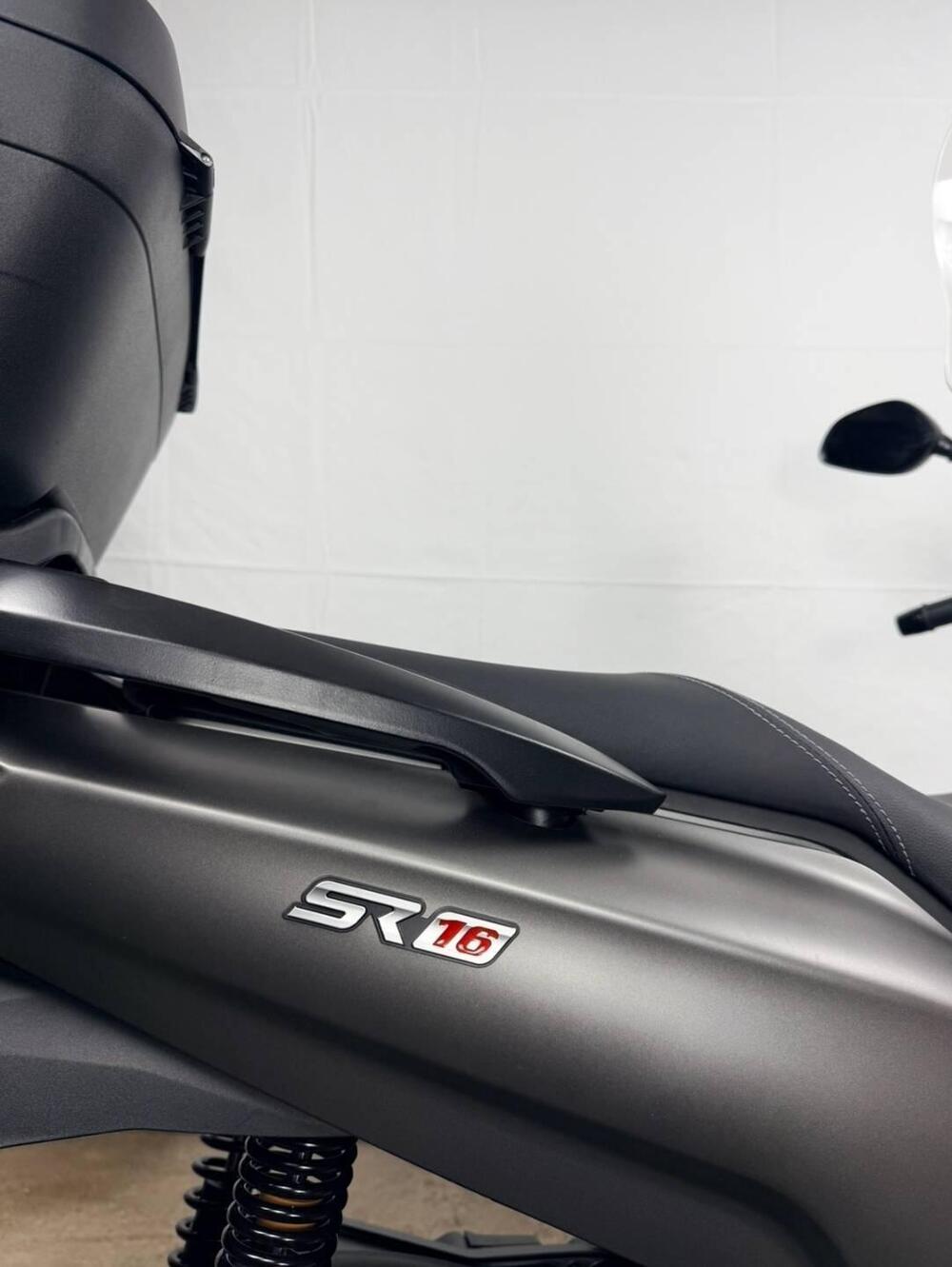 Voge Sfida SR16 200 (2025 - 26) (4)