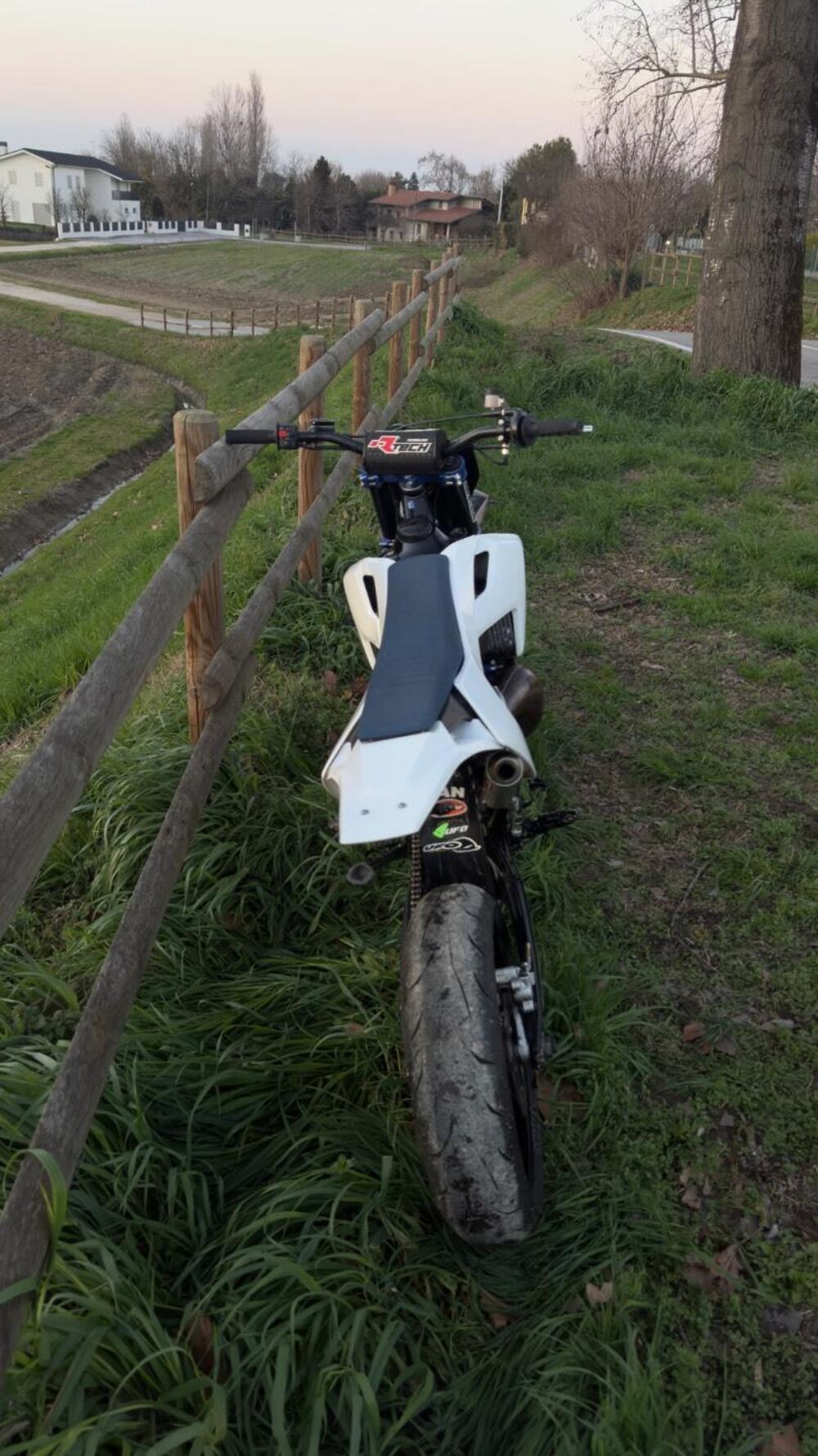 Vent Derapage 125 2t Compertition (2021 - 22) (9)