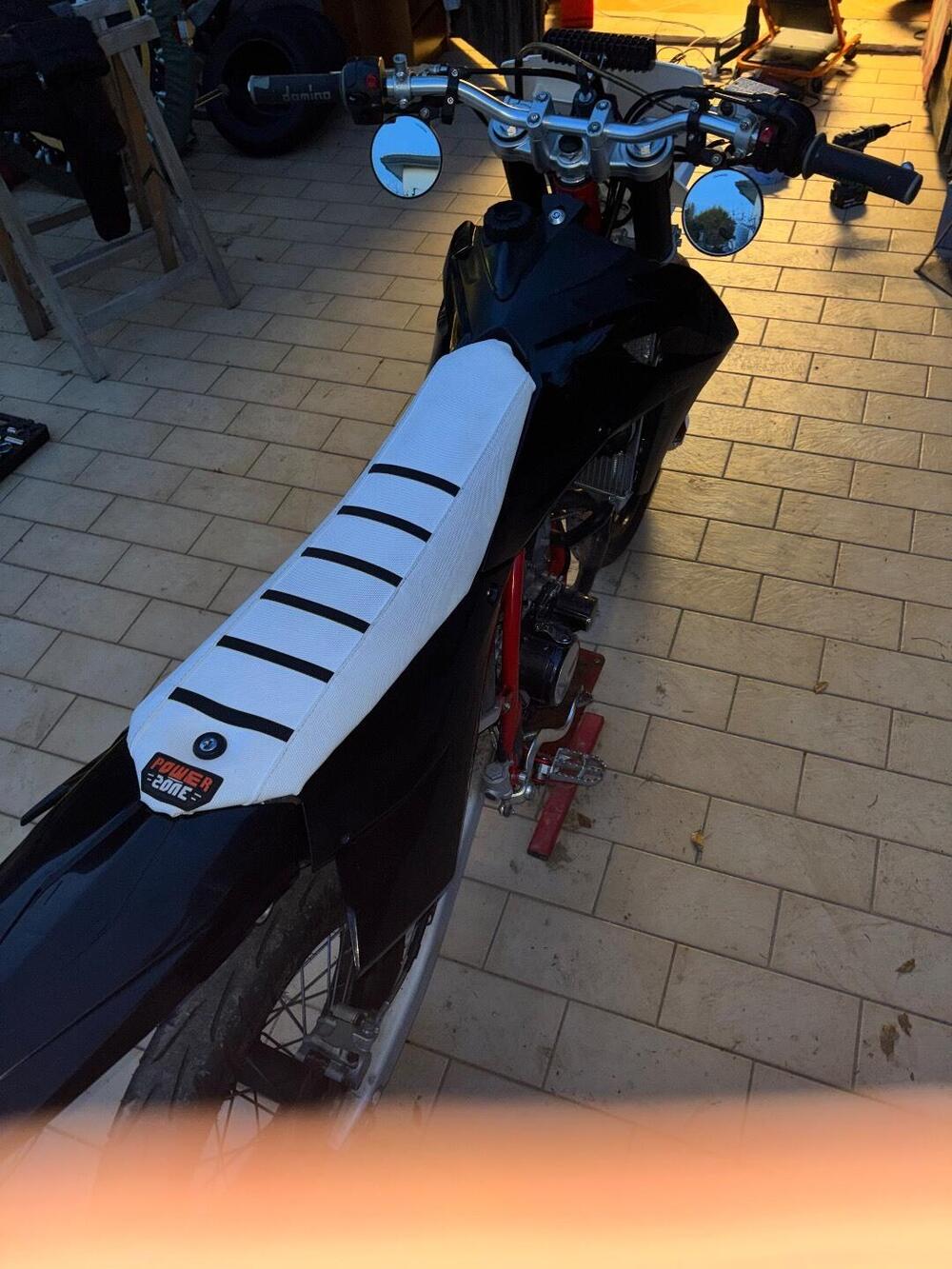 Swm RS 125 R (2021 - 23) (4)