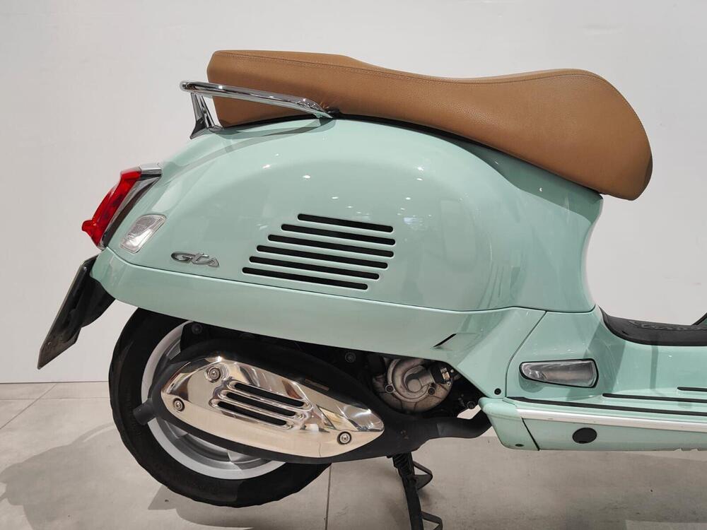 Vespa GTS 300 Hpe (2019) (3)