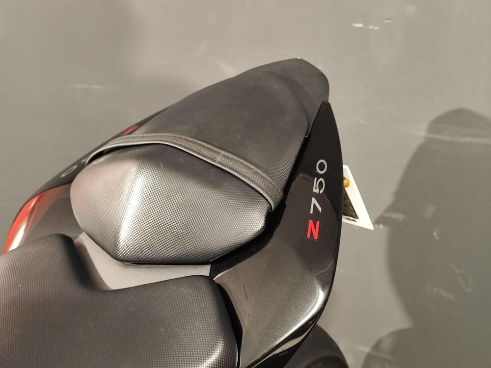 Kawasaki Z 750 R ABS (2011 - 12) (13)