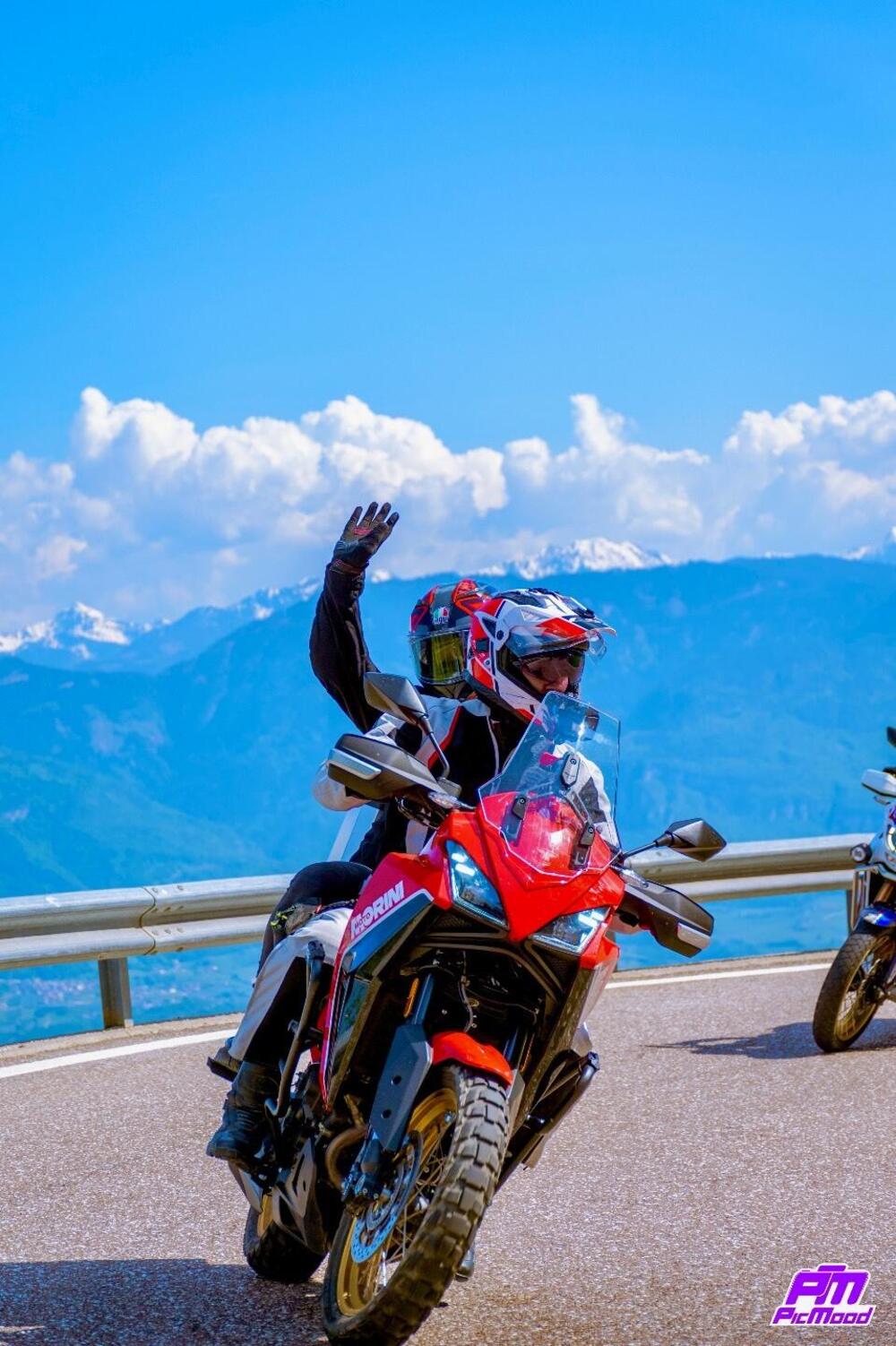 Moto Morini X-Cape 650 Gold Wheels Edition (2022 - 26)