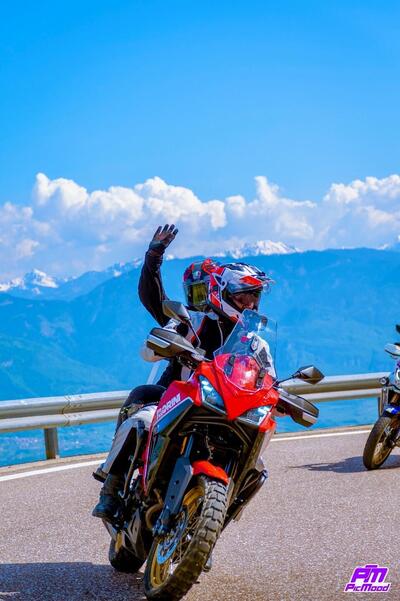 Moto Morini X-Cape 650 Gold Wheels Edition (2022 - 25) usata