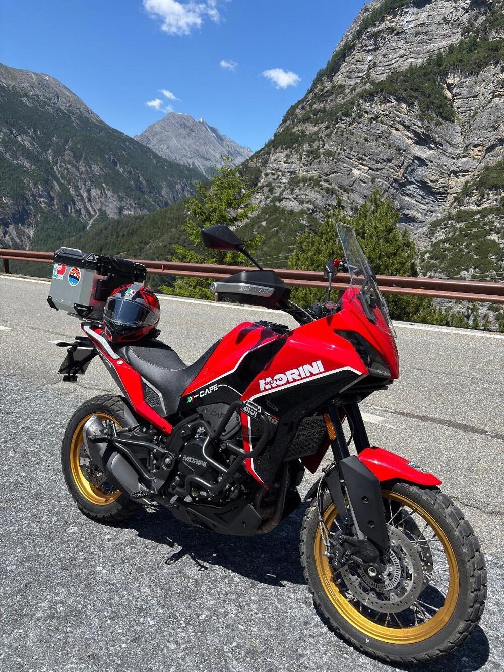 Moto Morini X-Cape 650 Gold Wheels Edition (2022 - 26) (6)