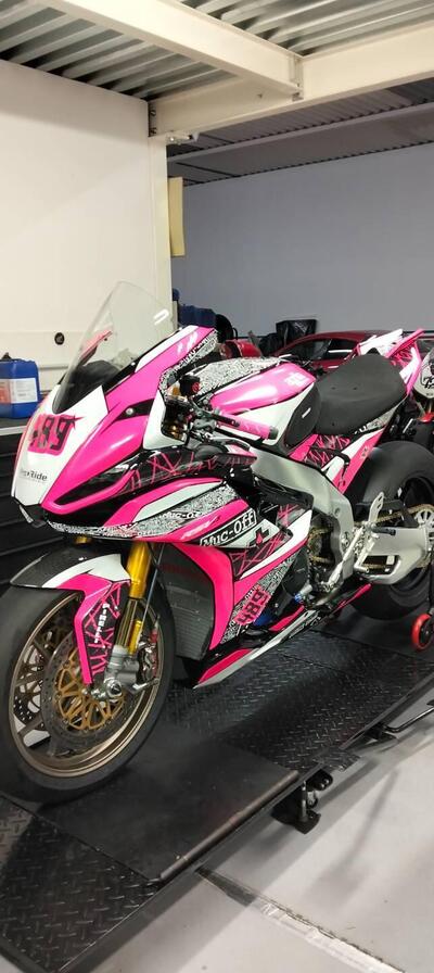 Aprilia RSV4 1100 Factory (2021 - 24) usata