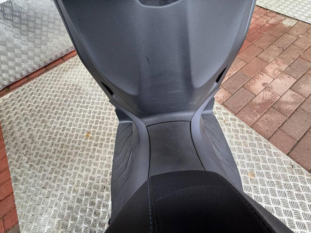 Piaggio Beverly 400 S (2025 - 26) (13)