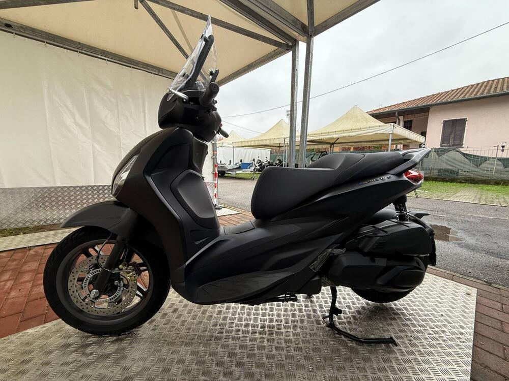 Piaggio Beverly 400 S (2025 - 26) (11)