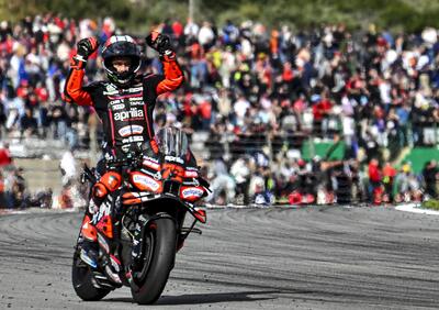 MotoGP 2025. Le pagelle del GP di Valencia: Bezzecchi e Aprilia, che bel fidanzamento!