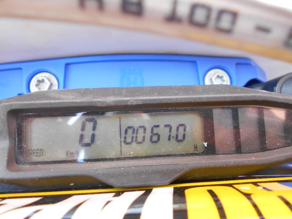 Husqvarna FE 450 Heritage (2025) (3)