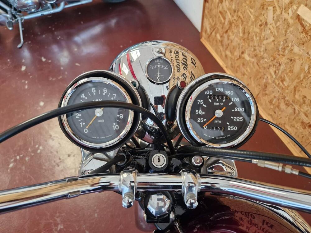 Triumph BONNEVILLE T120  (11)