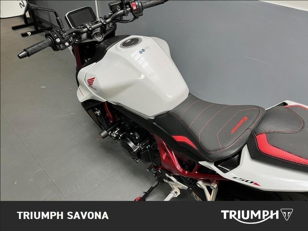 Honda CB 750 Hornet (2023 - 24) (8)