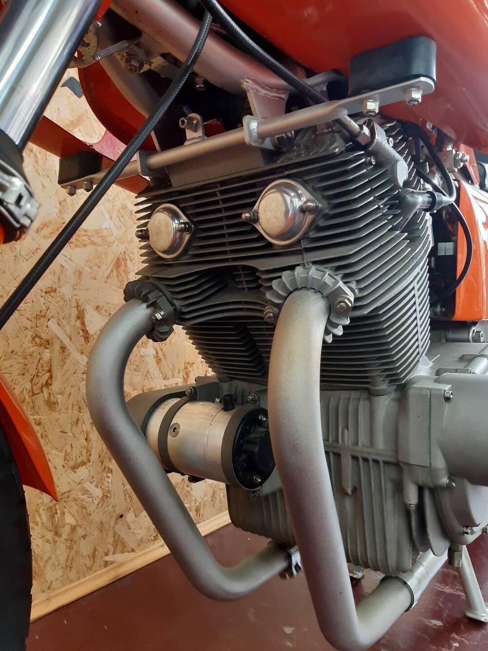 Laverda 750 SFC REPLICA (18)