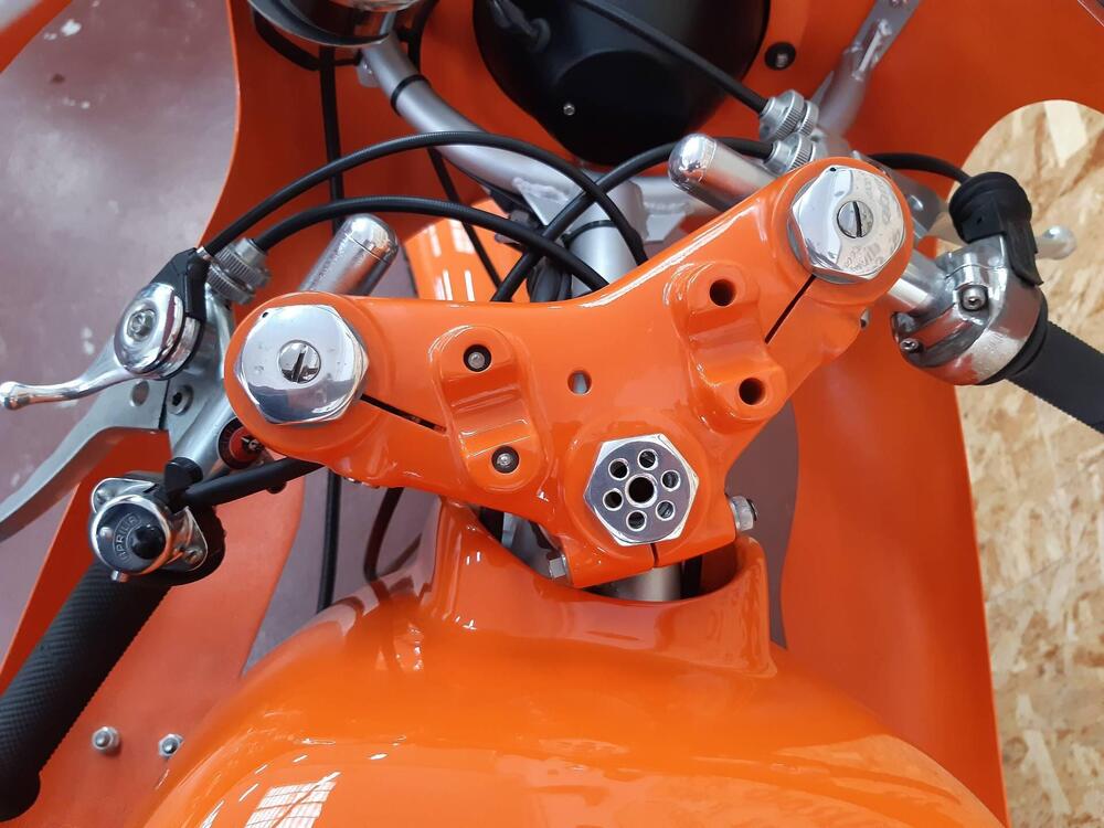 Laverda 750 SFC REPLICA (10)