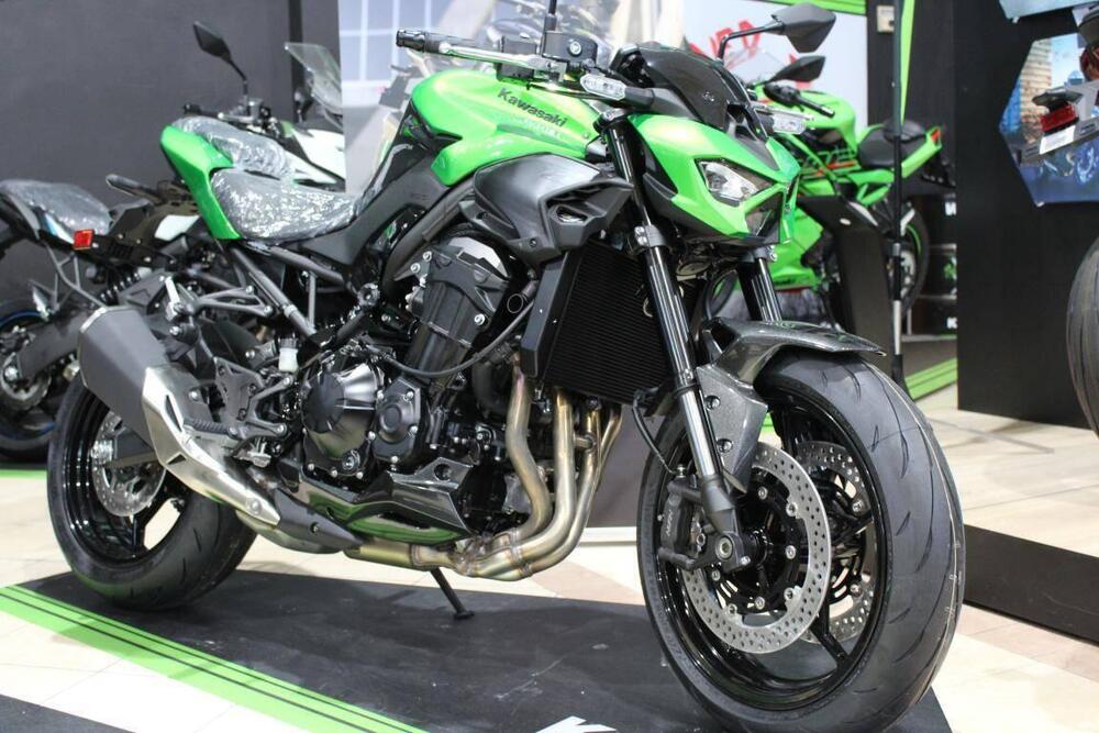 Kawasaki Z 900 (2025 - 26) (5)