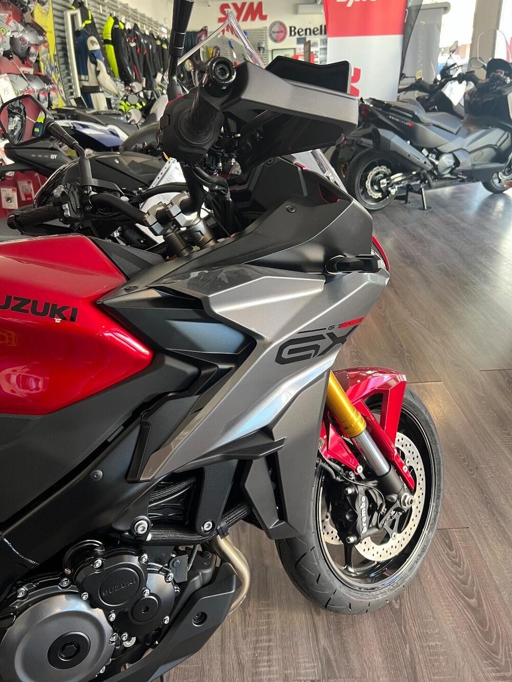 Suzuki GSX-S1000GX (2024 - 25) (11)