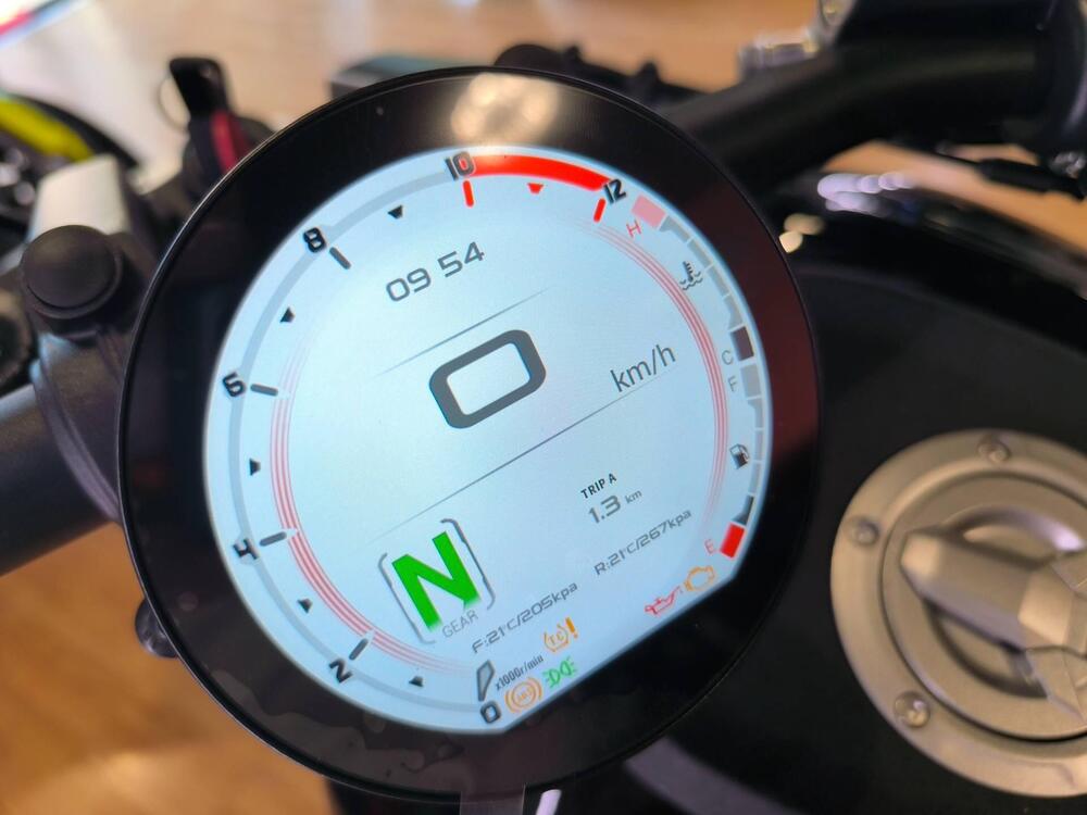 QJ Motor SRV 600 V (2025 - 26) (2)