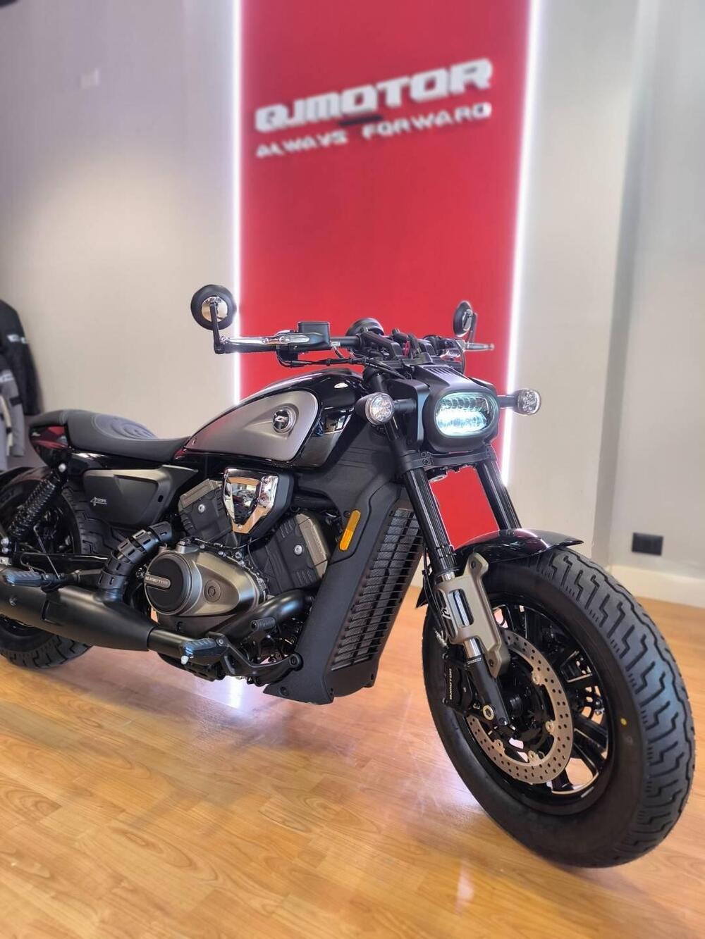 QJ Motor SRV 600 V (2025 - 26) (6)