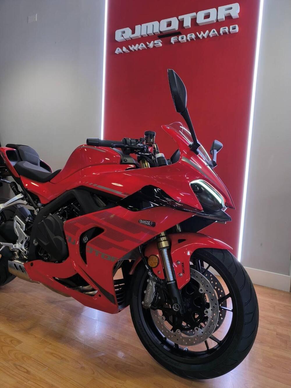 QJ Motor SRK 800 RR (2025 - 26) (5)