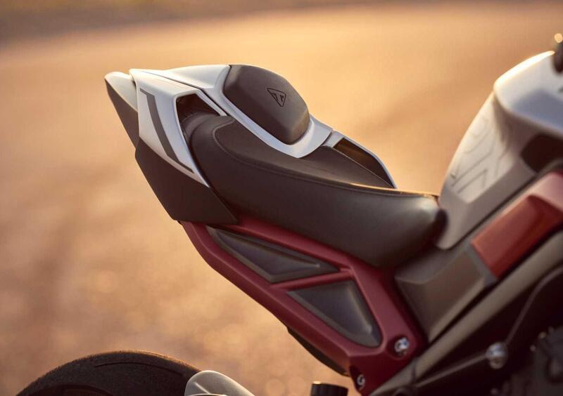 Triumph Street Triple Street Triple 765 RX (2026) (12)