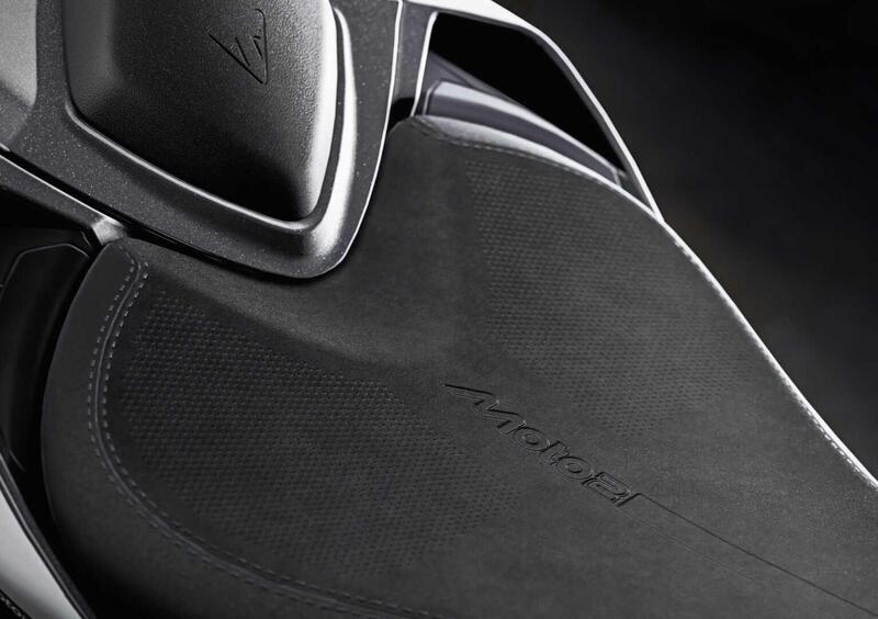 Triumph Street Triple Street Triple 765 Moto2 (2026) (11)