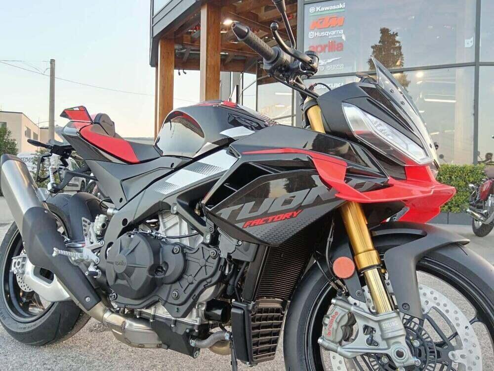 Aprilia Tuono V4 Factory (2025 - 26) (8)