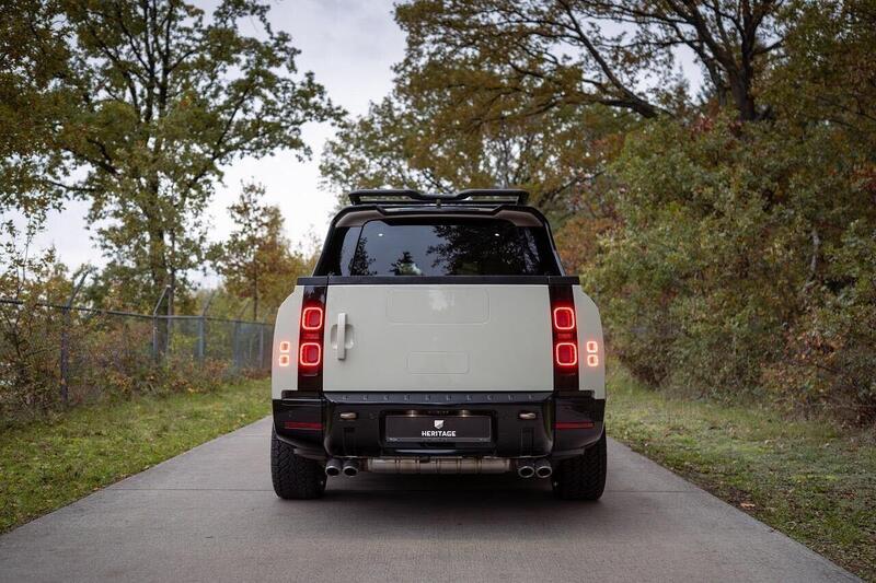 Land Rover Defender, in arrivo nel 2026 una versione pick-up