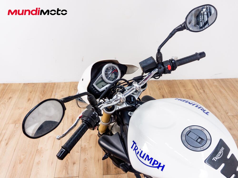 Triumph Street Triple (2013) (11)