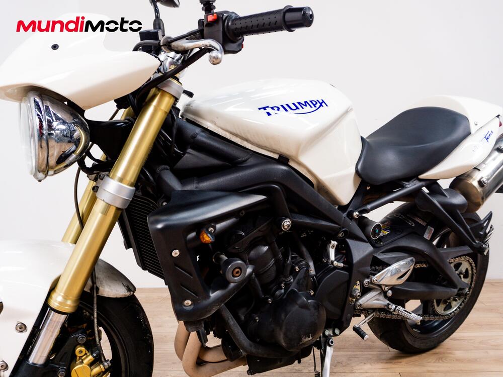 Triumph Street Triple (2013) (9)