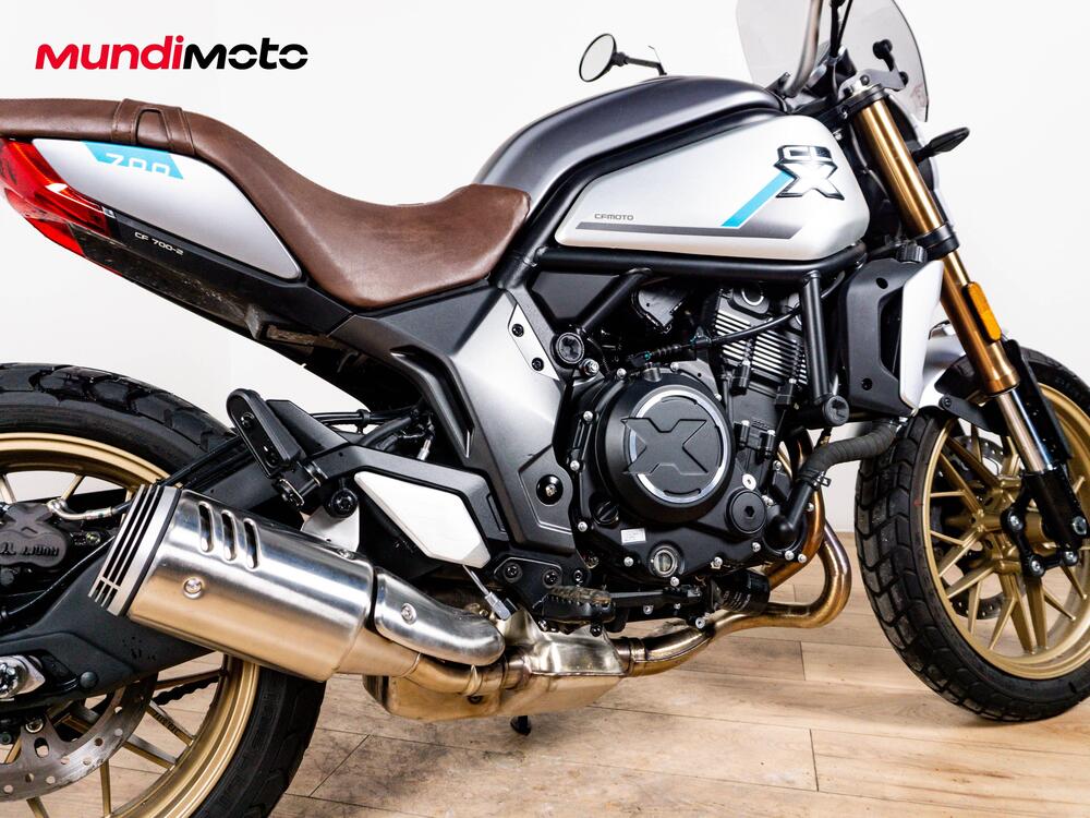 CFMOTO 700CL-X Sport (2022 - 26) (4)