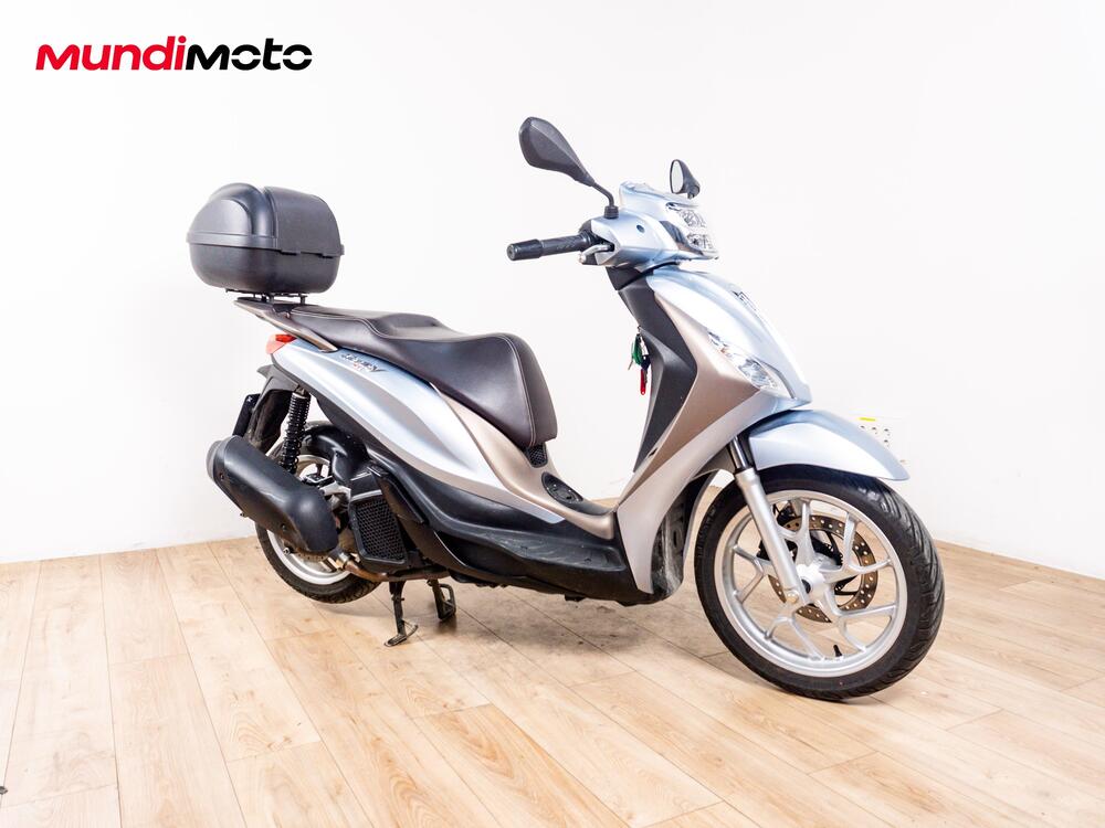 Piaggio Liberty 125 S i-get ABS (2016) (2)