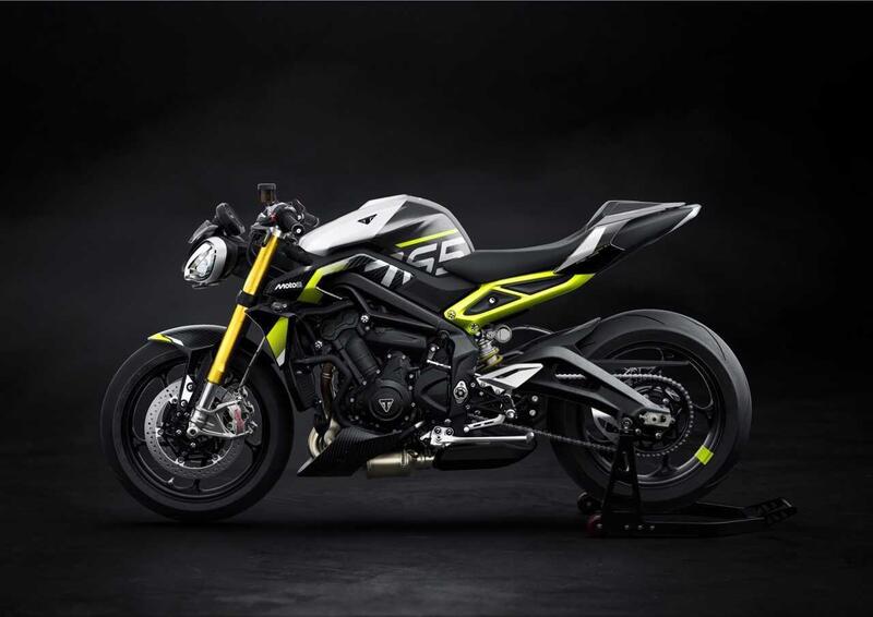 Triumph Street Triple 765 RX e Moto2 Edition: arrivano le versioni racing della naked di Hinckley